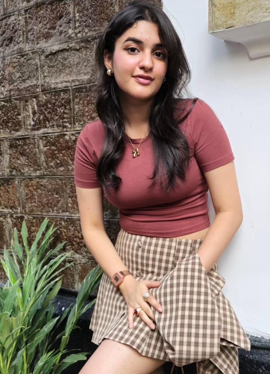 Kirti, illustrative dating profile